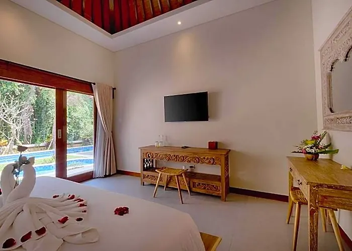 Cozy 2br Private Pool Near Ubud Centre Villa